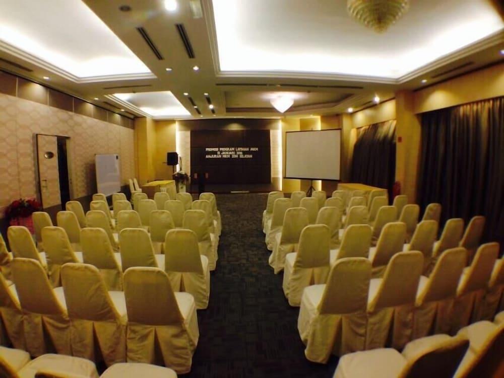 The Landmark Hotel Batu Pahat Exterior foto