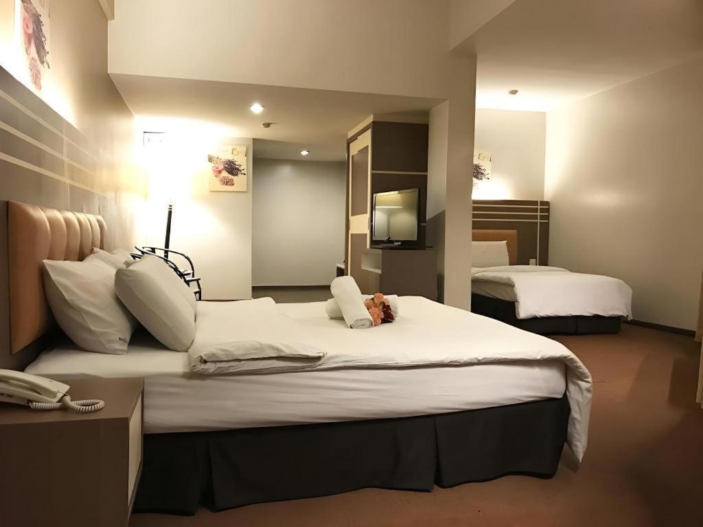The Landmark Hotel Batu Pahat Exterior foto